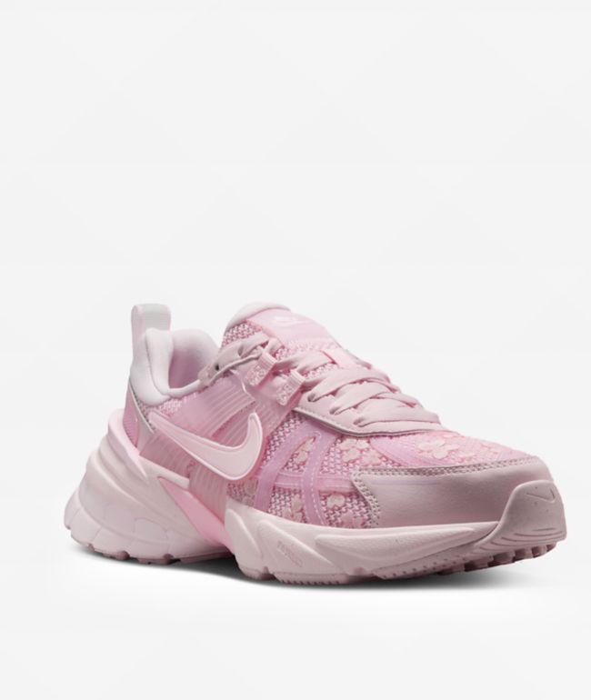pink nike shoes running